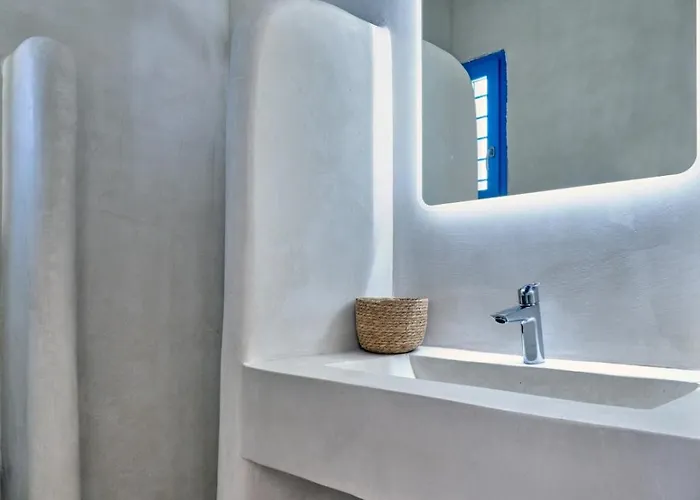 Paros Luxury 2mins From The Piso Livadi