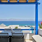 Paros Luxury 2mins From The Villa